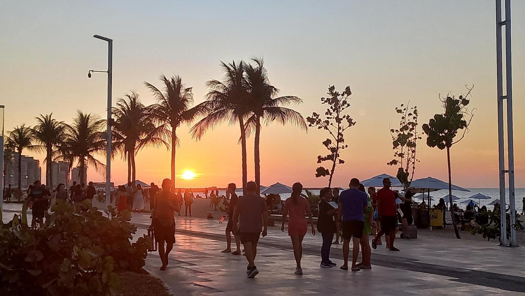 Quartos Em Meireles * Fortaleza (Ceara)